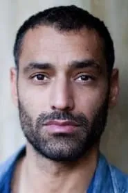 Retrato de Tamer Tıraşoğlu