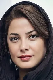Retrato de Tannaz Tabatabaei