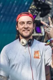 Tanner Petulla en The Real Bros of Simi Valley: High School Reunion