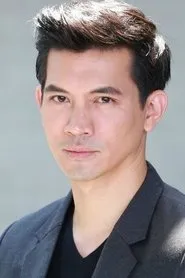 Retrato de Theeradej Wongpuapan