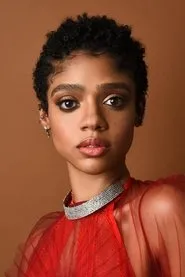 Tiffany Boone en Pie Head: A Kinda' True Story