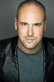 Tom Costello en Searching for Fortune