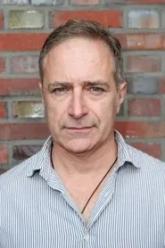 Retrato de Tom Gilroy