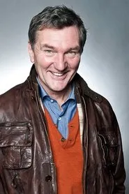 Retrato de Tom Mannion