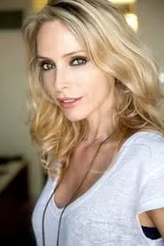 Tonya Kinzinger en Dancing Machine