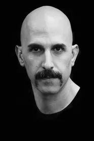 Retrato de Toomaj Danesh Behzadi