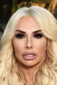 Retrato de Tori Cummings