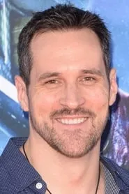 Foto de Travis Willingham como Bertrand Bell / Chetney Pock O'Pea