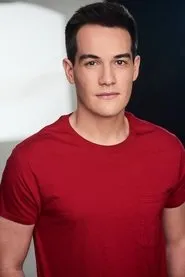Foto de Trevor James interpretando a Phillip en Et Tu