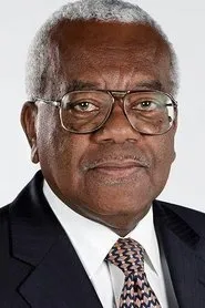 Trevor McDonald en The Queen: 70 Glorious Years