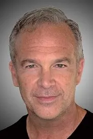 Troy Dillinger en El exorcismo de Roland Doe