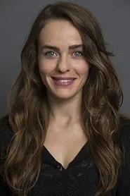 Retrato de Tuğba Çom