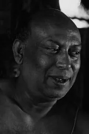 Tulsi Chakraborty en Kapalkundala