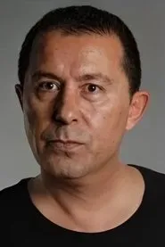 Retrato de Tuncay Kaynak