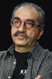 Retrato de Turaj Mansuri