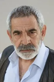 Retrato de Turgay Tanülkü