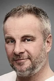 Foto de Uffe Holm interpretando a en Grin til Gavn 2024