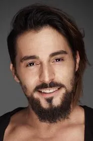 Retrato de Uğur Yıldıran