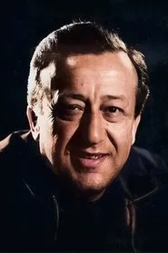 Ulvi Uraz en Zümrüt
