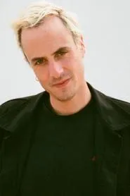 Valentin Merz en Disturbios