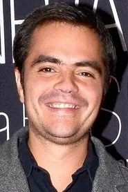 Valentín Trujillo Jr. en El último escape