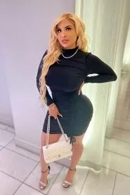 Vee Amorrr en T.H.O.T. Therapy: A Focused Fylmz and Git Jiggy Production