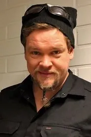 Foto de Ville Haapasalo como Aleksei Kornostajev