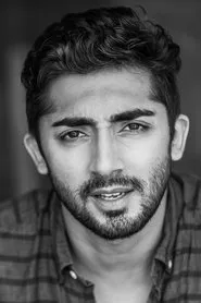 Foto de Vinny Chhibber como Liam Bhatt