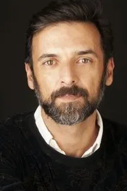 Foto de Vítor Andrade interpretando a Bernardo en Terra Nova