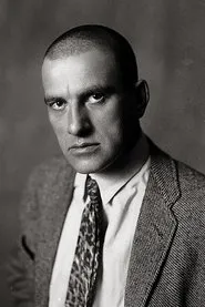 Retrato de Vladimir Mayakovsky