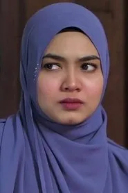 Wafariena Roslan en Arwah Pak Mat, Lif & AJK