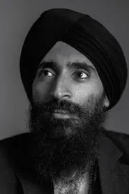 Waris Ahluwalia en Missed Connections