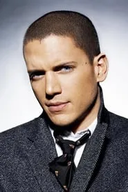 Foto de Wentworth Miller interpretando a EDI (Voice) en Stealth: La amenaza invisible