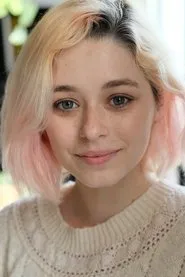 Foto de Xaria Dotson como Evie Grayson