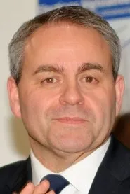 Retrato de Xavier Bertrand