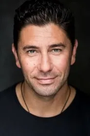 Xavier Horan en Home Kills