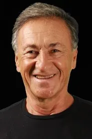 Retrato de Yalçın Özden