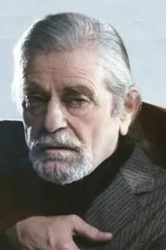 Yannis Totsikas en Lois