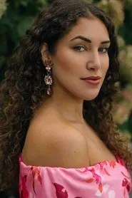 Yasmine Alice en Island of the Dolls 2