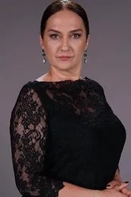 Retrato de Yeşim Gül Akşar