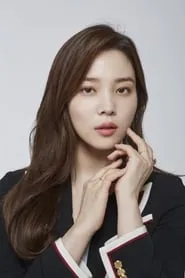 Foto de Yoon So-hee como Kim Hwa-Goon