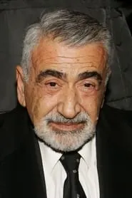 Retrato de Yorgo Voyagis