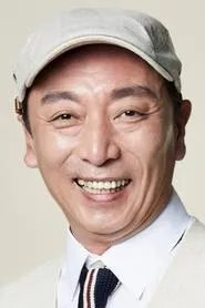 Retrato de Yum Dong-hun