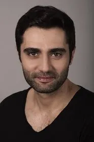 Retrato de Yunus Emre Yıldırımer