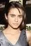 Alexia Ioannides como Dylan Jones