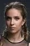 Alison Mandel como Isidora