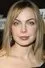 Amanda Walsh como Zee / Elizabeth Helm