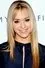Andrea Bowen como Julie Mayer