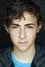 Anton Starkman como Max Ellison
