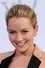 Becki Newton como Amanda Tanen